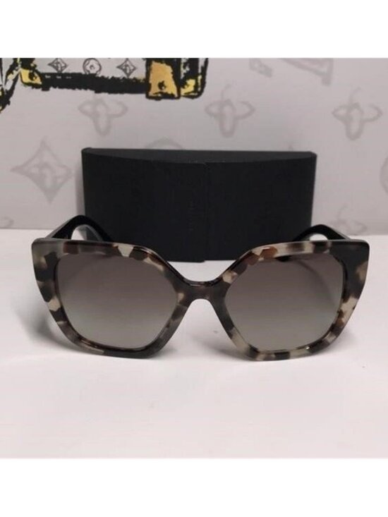 New Authentic Prada SPR 24X UAO-0A7 Women’s Sunglasses – Leopard Print main image 4